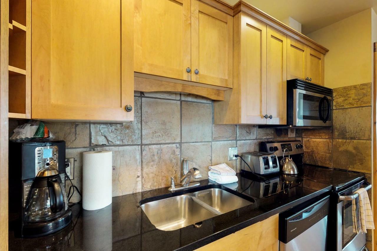 South Face B Apartment Big White Ski Resort Luaran gambar